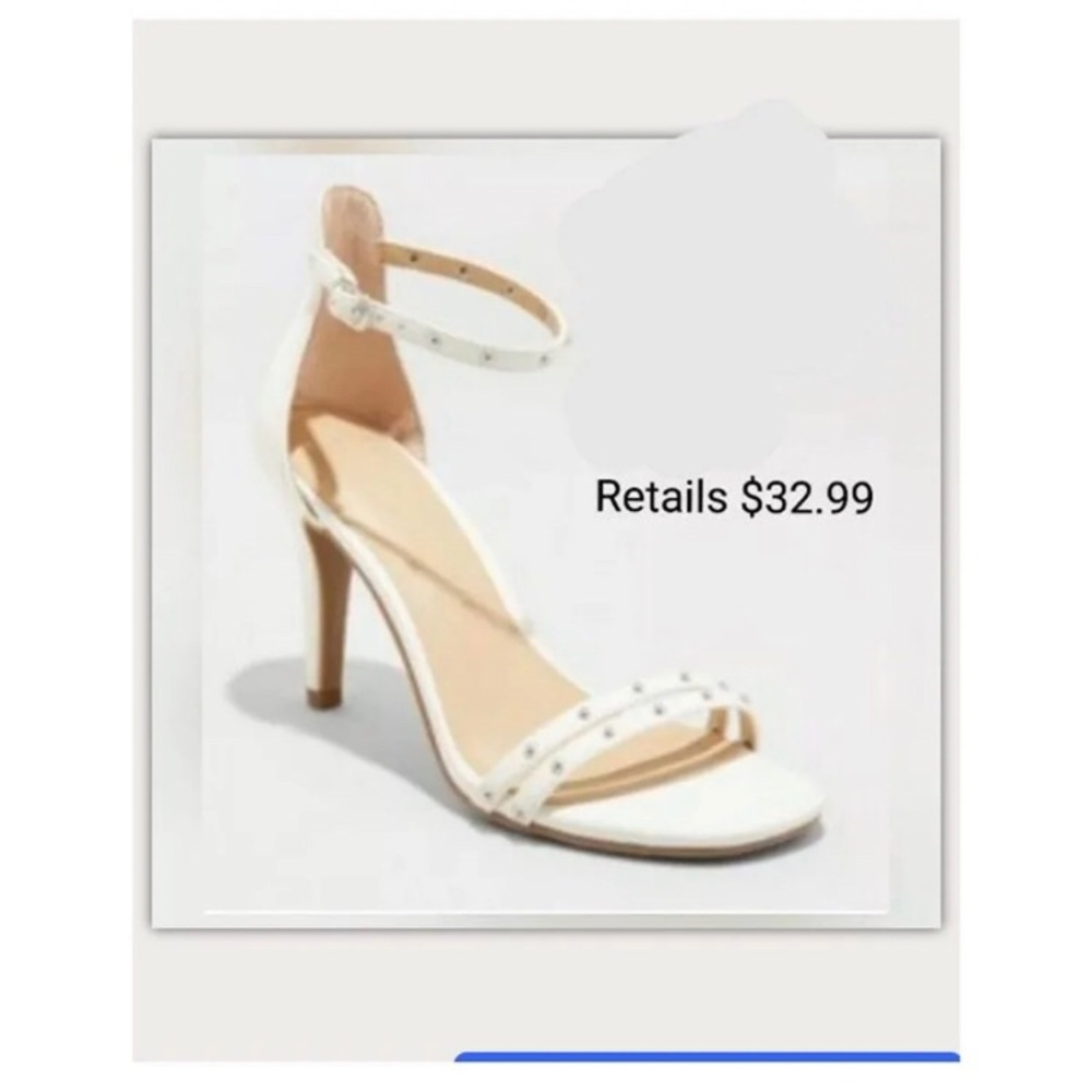 White shoes with heel